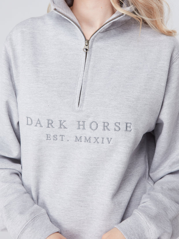 Men's Dark Horse Quarter Zip Est Sweatshirt - Light Grey